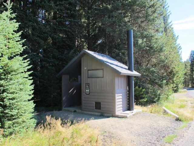 Little Crater Lake Toilets
